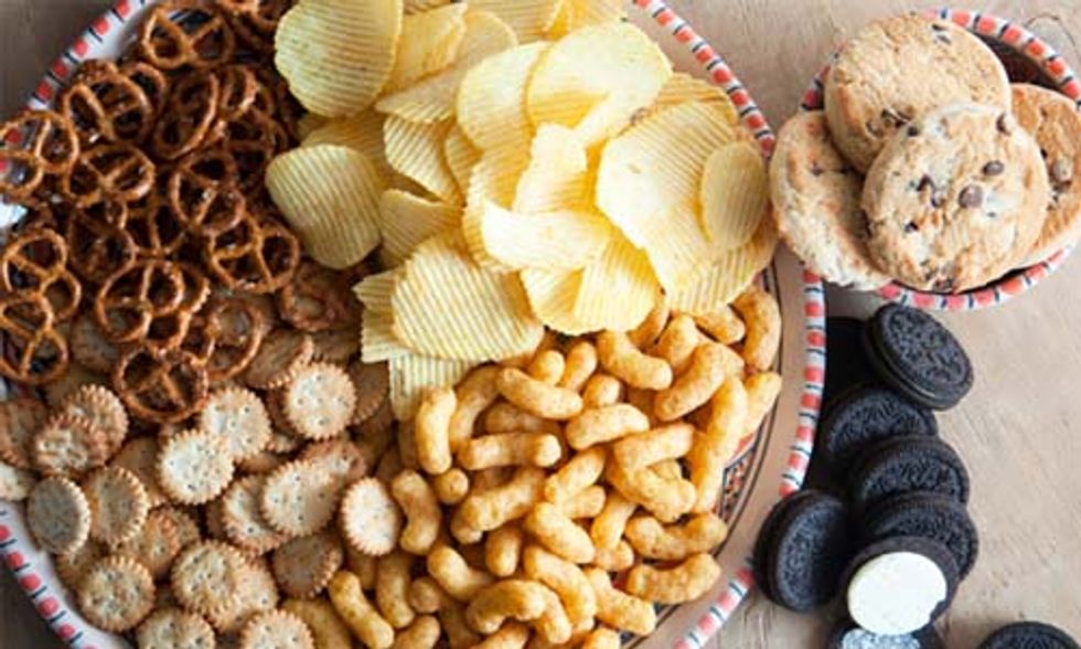 5 Ways Eating Processed Foods Messes with Your Body