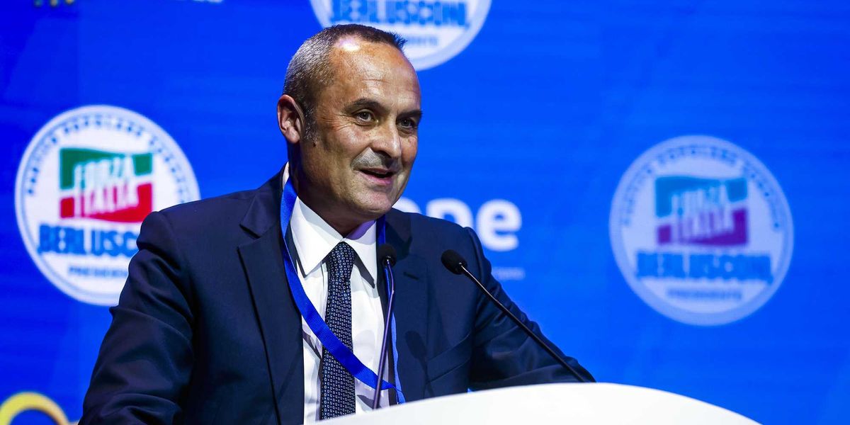 enrico costa ora va accentuata la linea liberale