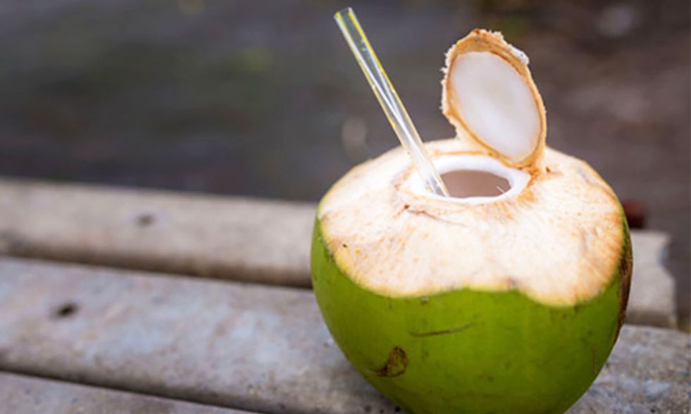 8 Health Benefits of Coconut Water