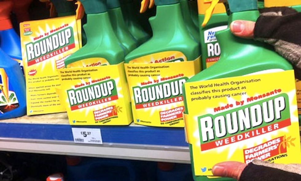 Nebraska Farmers Sue Monsanto Alleging Roundup Gave Them Cancer