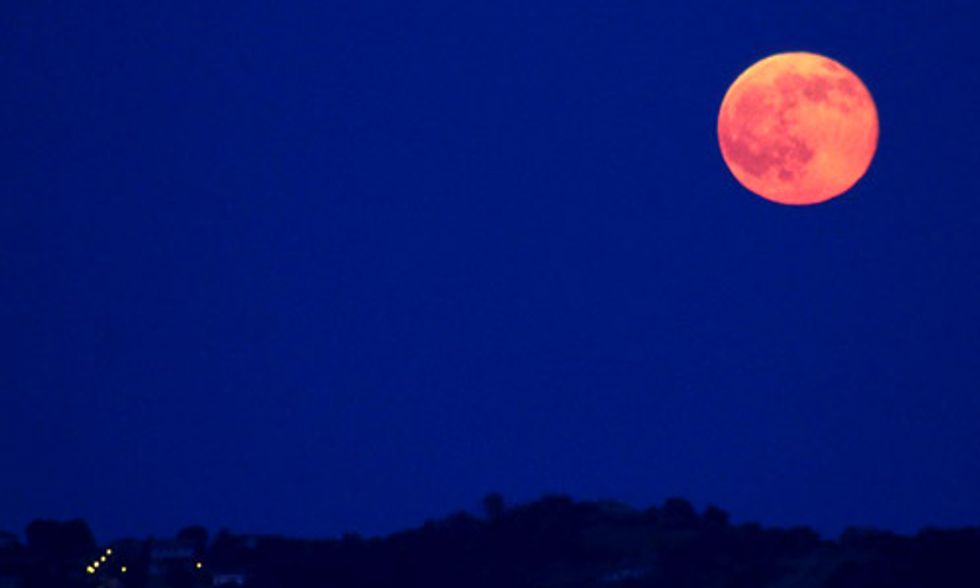 See the First Summer Solstice Full Moon in Nearly 70 Years
