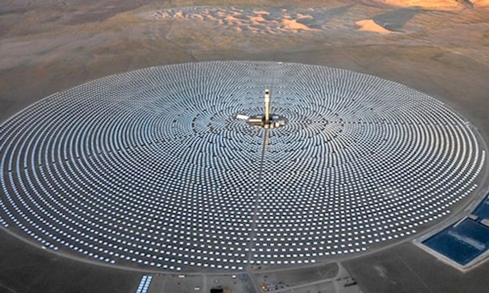 World’s First 24/7 Solar Power Plant Powers 75,000 Homes