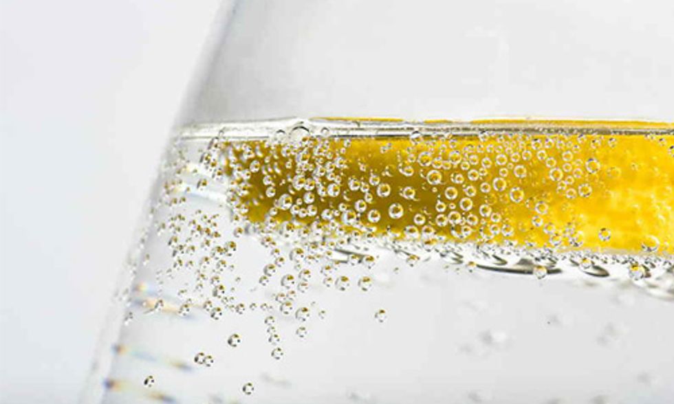 Is Drinking Carbonated Water Healthy?