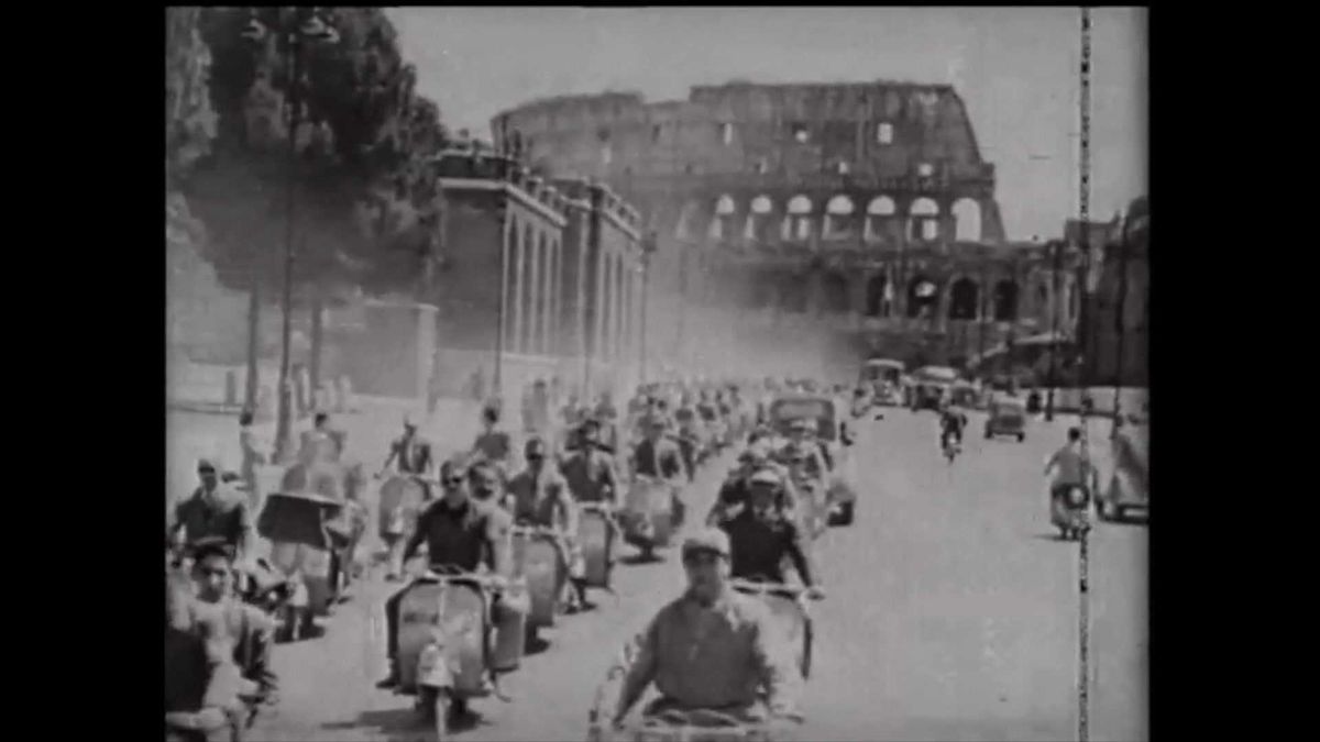 80 anni «Vespa»: dalla ricostruzione al «boom» economico