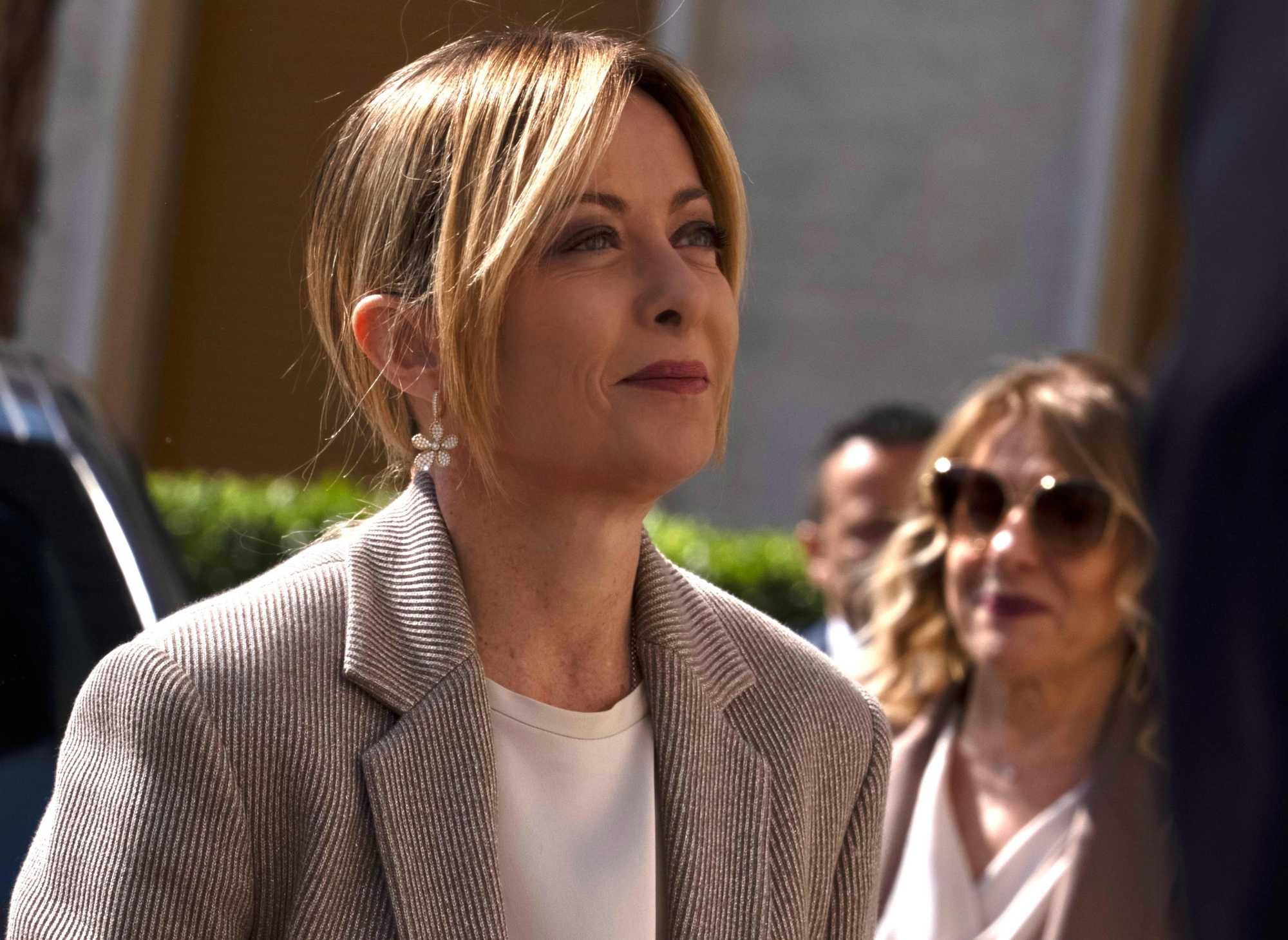 Venezi: «La Fenice dovrà chiarire». E la Meloni smonta il «Corriere»