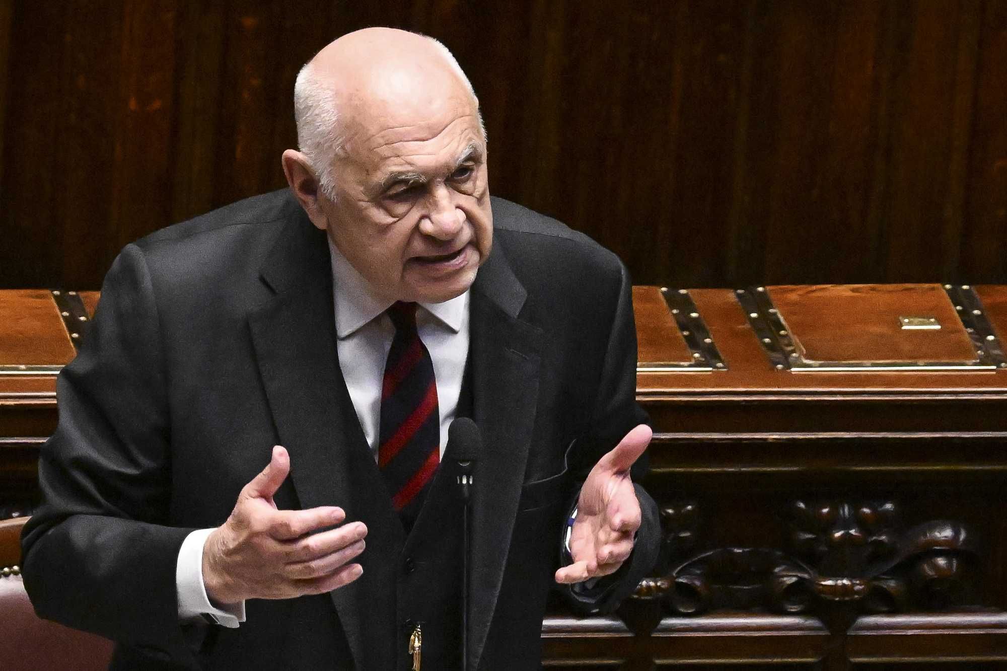 Grazia Minetti, il disco rotto dell’opposizione: «Dimissioni»