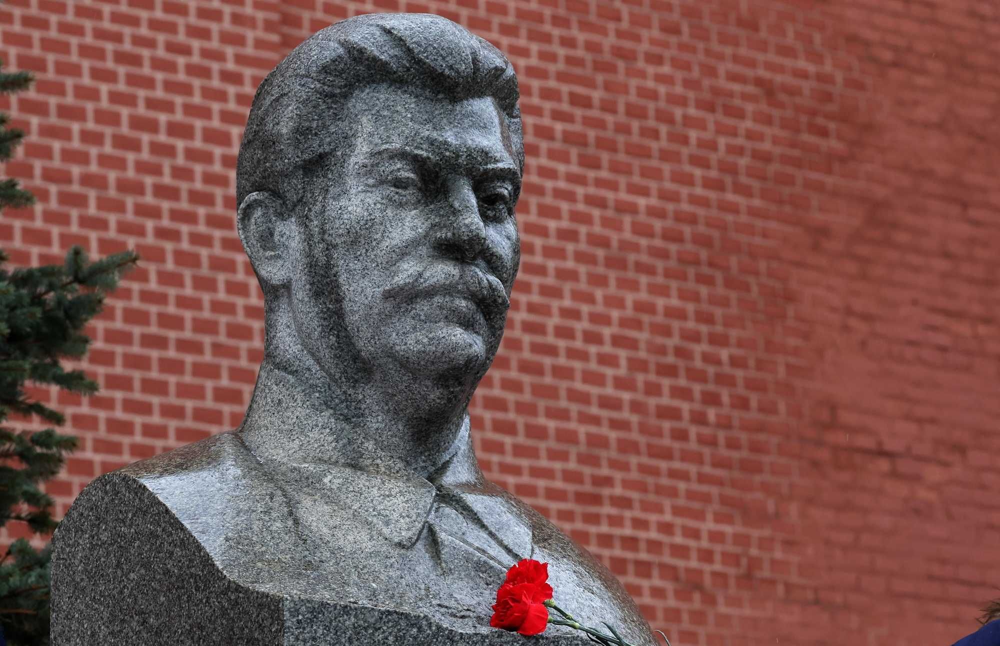 L’unico fascismo in vita si è travestito da antifascismo