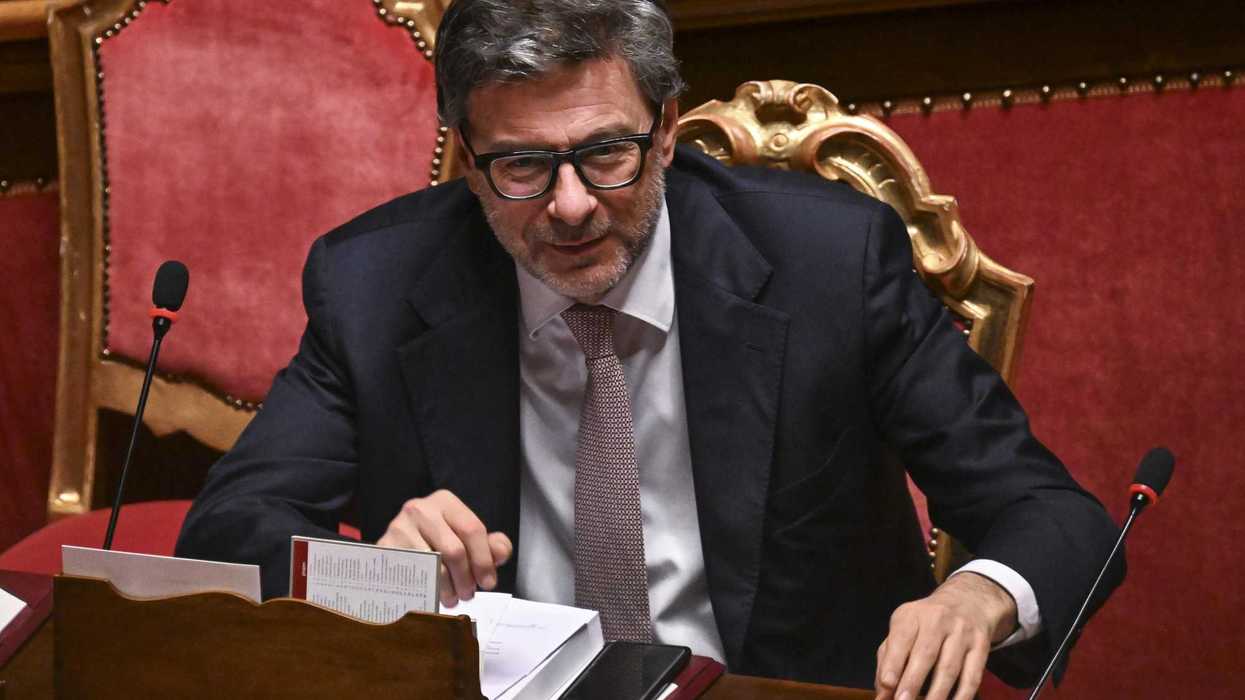 Il governo non sfora il patto di stabilità ma apre la trattativa con la Ue sulla deroga