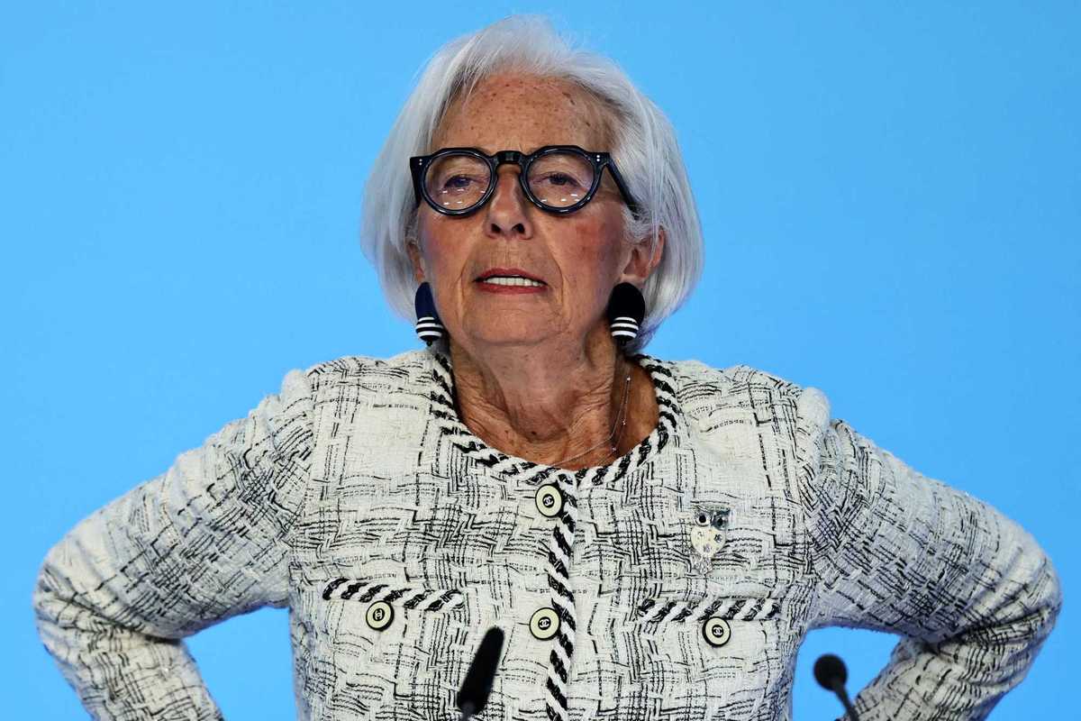 Lagarde da paura: «Abbiamo discusso l’aumento dei tassi. Prezzi ancora su»