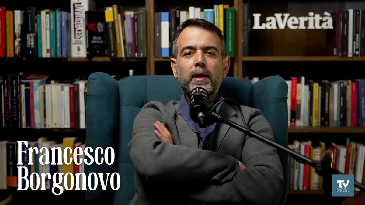 Tivù Verità | Paragone: «La metamorfosi della Minetti»