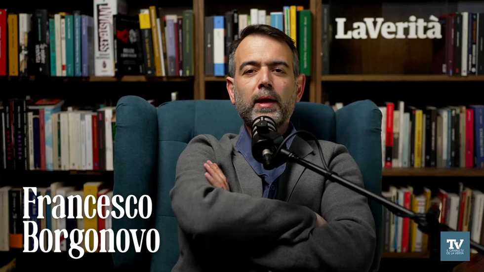 Tivù Verità | Paragone: «La metamorfosi della Minetti»