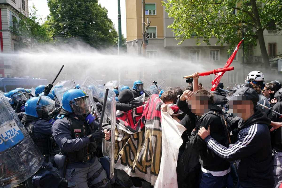 I capi di Askatasuna: «La polizia non ci picchia: dobbiamo provocarla noi»