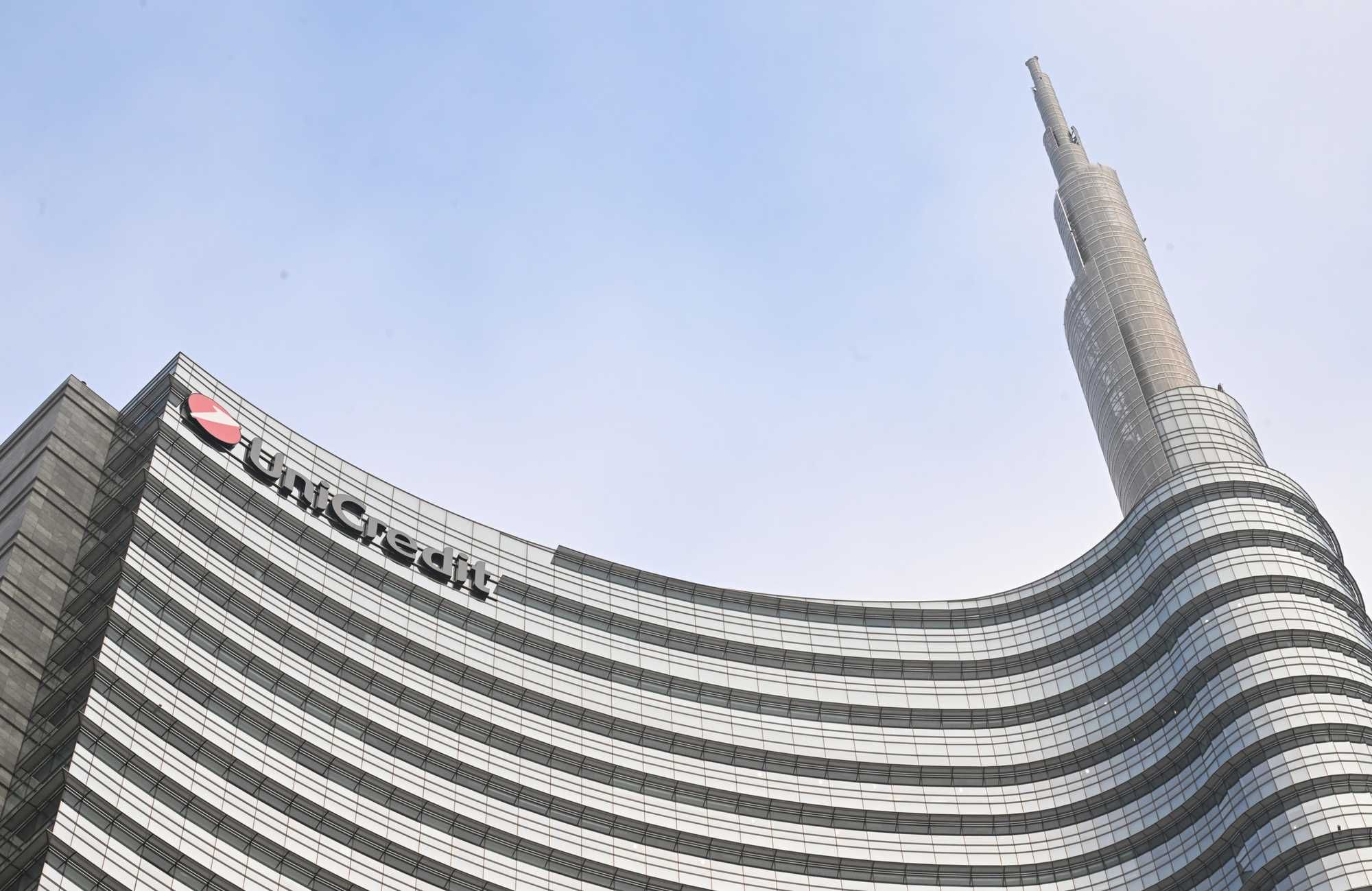 L’Europa sta con Unicredit, Commerz no
