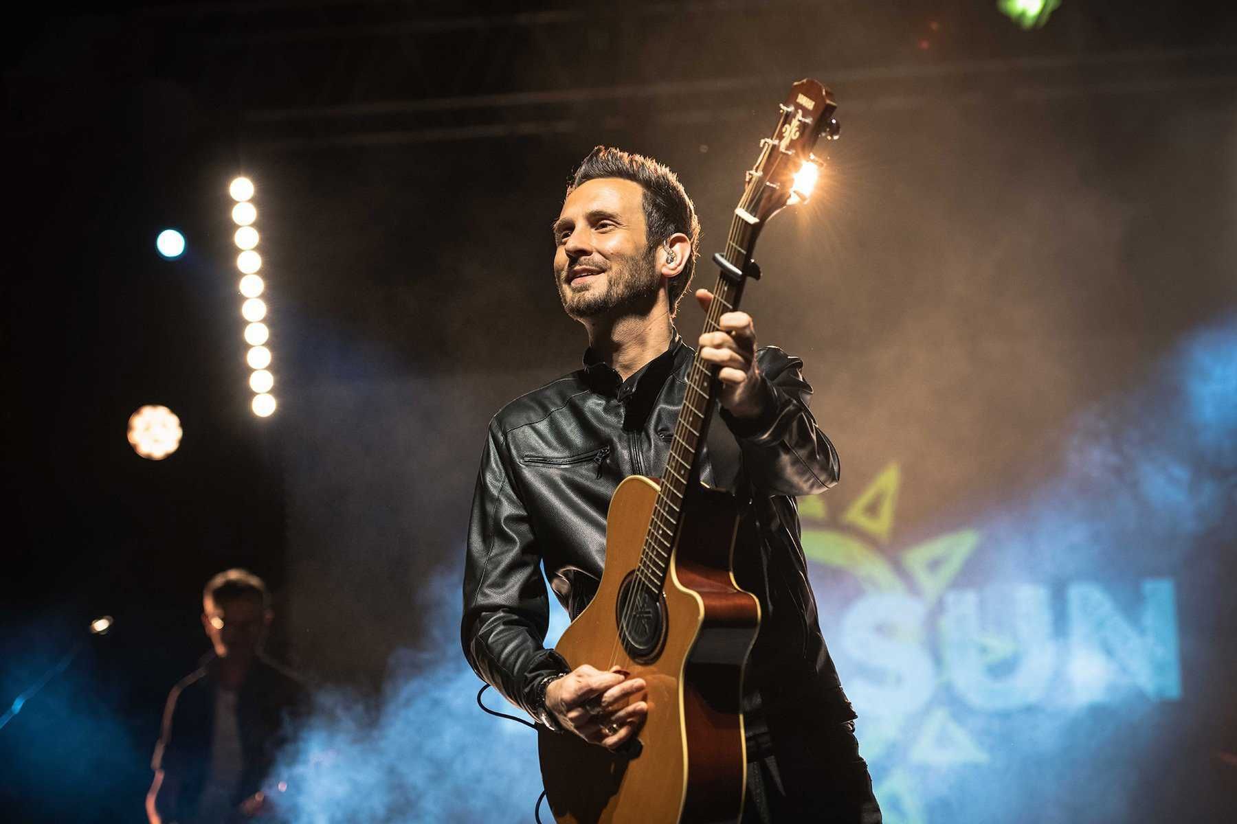 «Cercavo la felicità nel successo, l’ho (ri)trovata in Dio e nella fede»