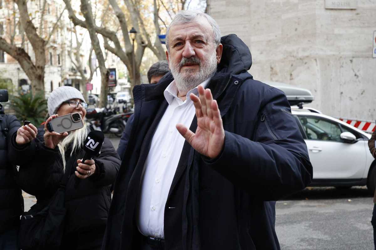 Ma quale toga, Emiliano punta Roma