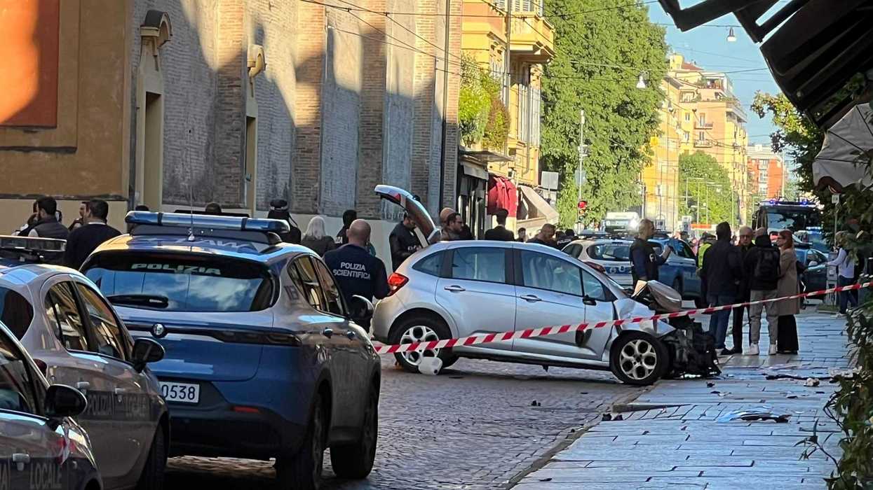 Nordafricano in auto falcia la folla. Diversi feriti, alcuni sono gravissimi