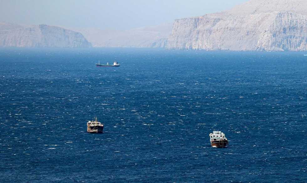 Teheran: «Pasdaran e alcuni Paesi Ue trattano per il passaggio a Hormuz»