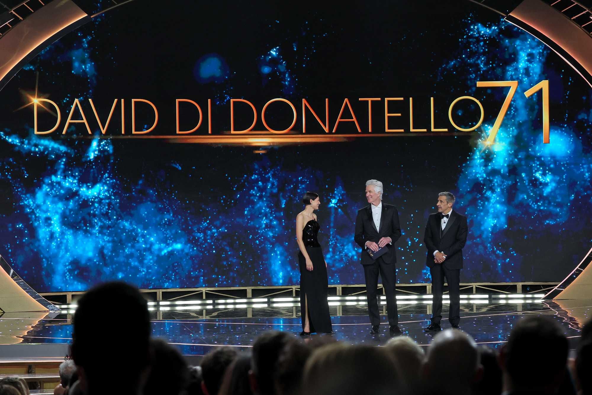 Il cinema italiano spilla quattrini e piange