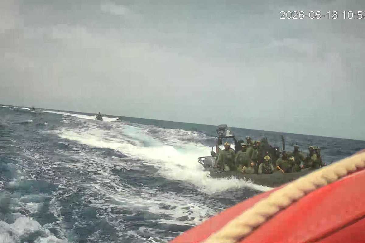 La sinistra approfitta del blocco alla Flotilla per tacere su Modena e attaccare la Meloni
