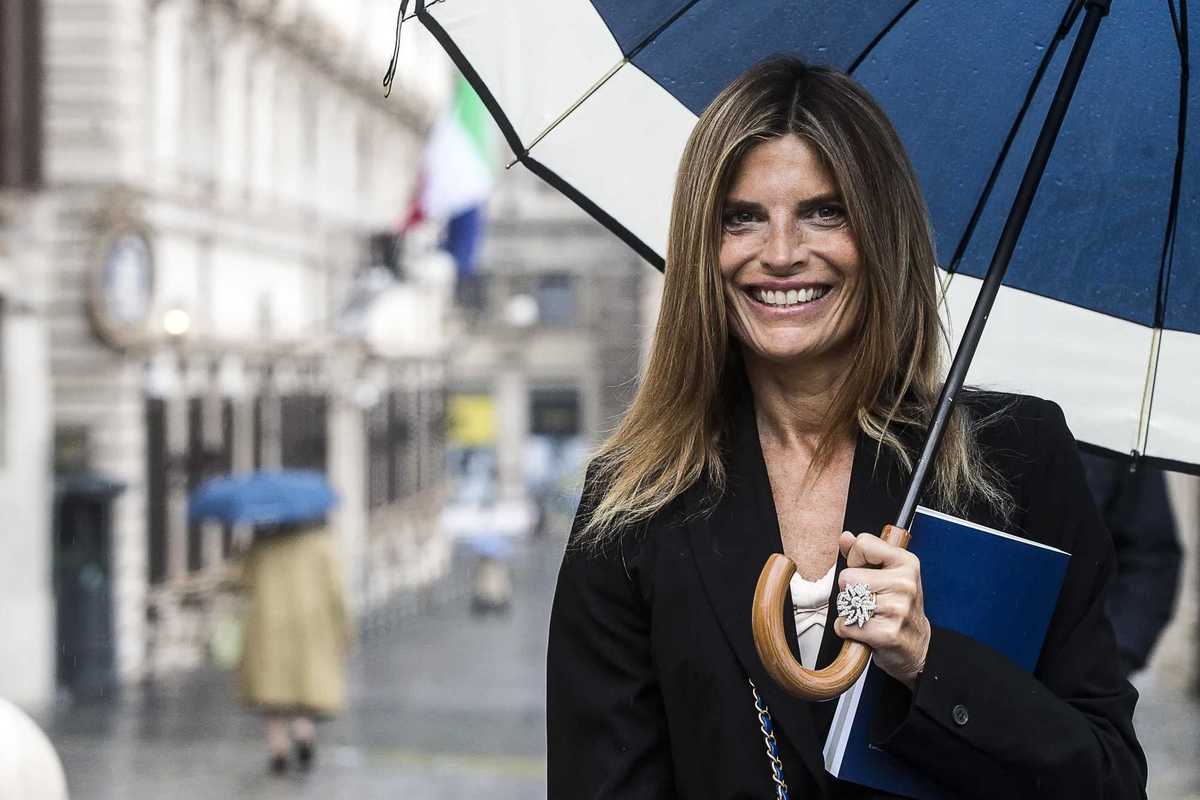 Vannacci imbarca i delusi e decolla. Il centrodestra non lo sottovaluti