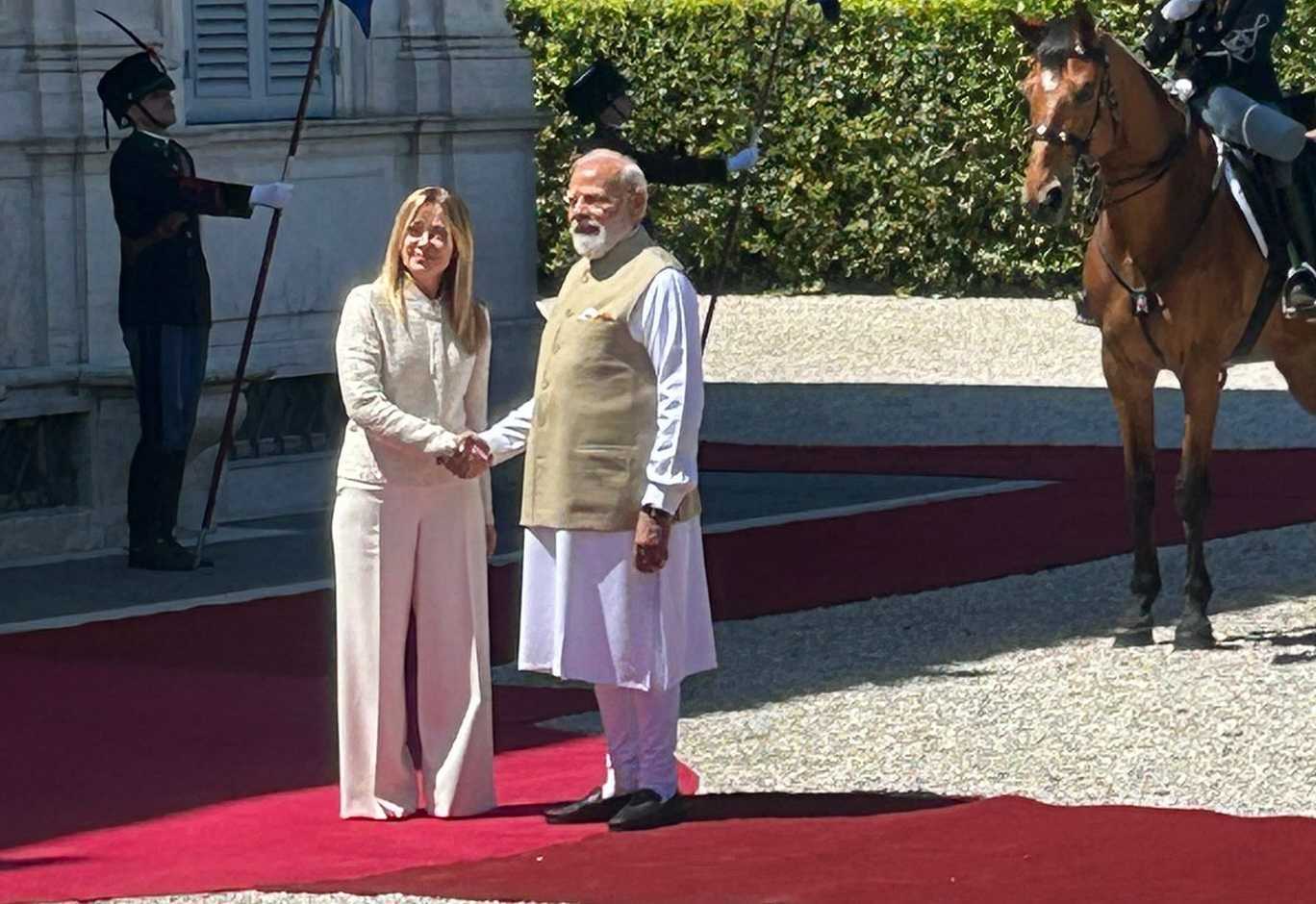 Meloni e Modi, l'incontro a Villa Pamphili