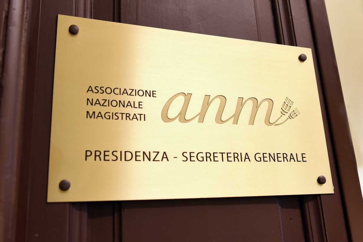 L’Anm si scorda delle vittime di Modena
