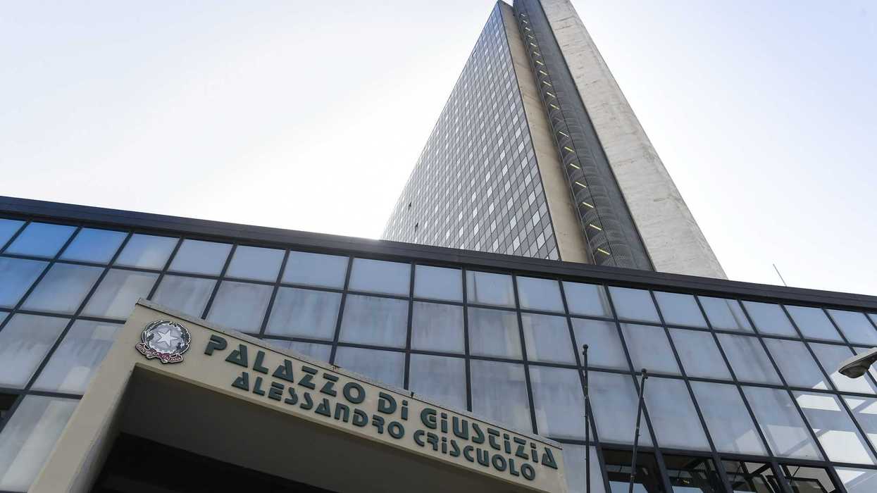 Avvocati pedinati e spiati in Tribunale