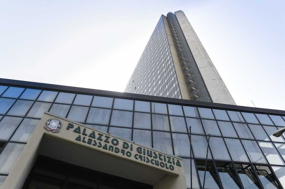 Avvocati pedinati e spiati in Tribunale