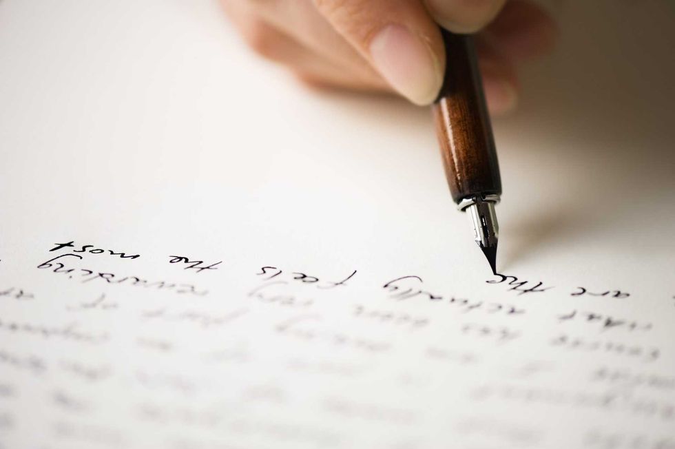 Carta, penna e un diario. La pratica che aiuta a conoscersi e «curarsi»