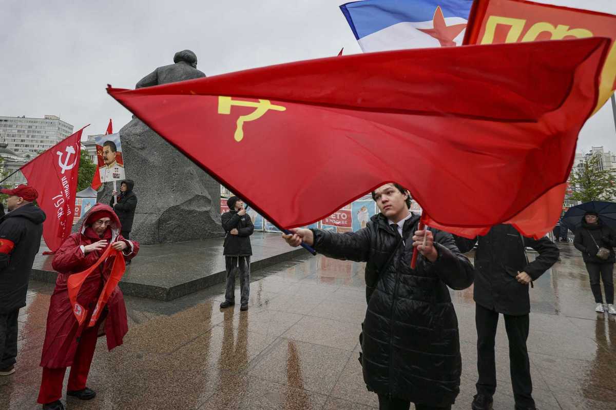 Per citare Fantozzi, il marxismo «è una c... pazzesca». E uguale la mafia
