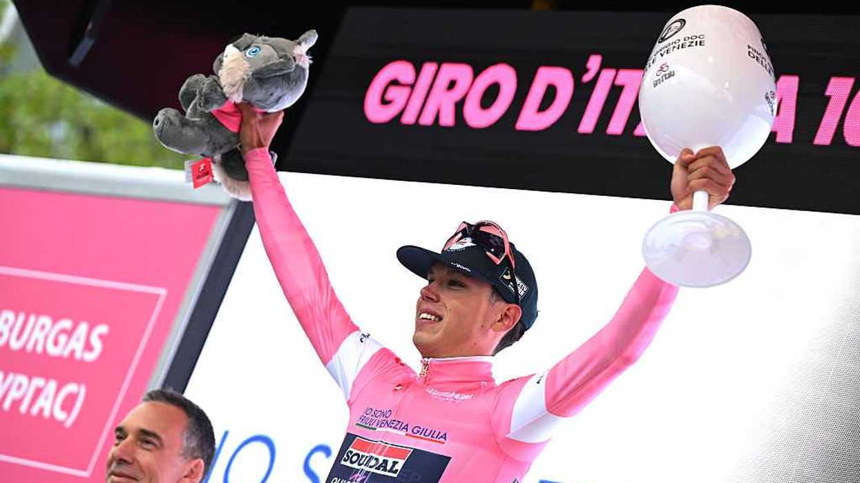 Giro d’Italia al via dalla Bulgaria: Magnier vince la prima tappa ed è maglia rosa