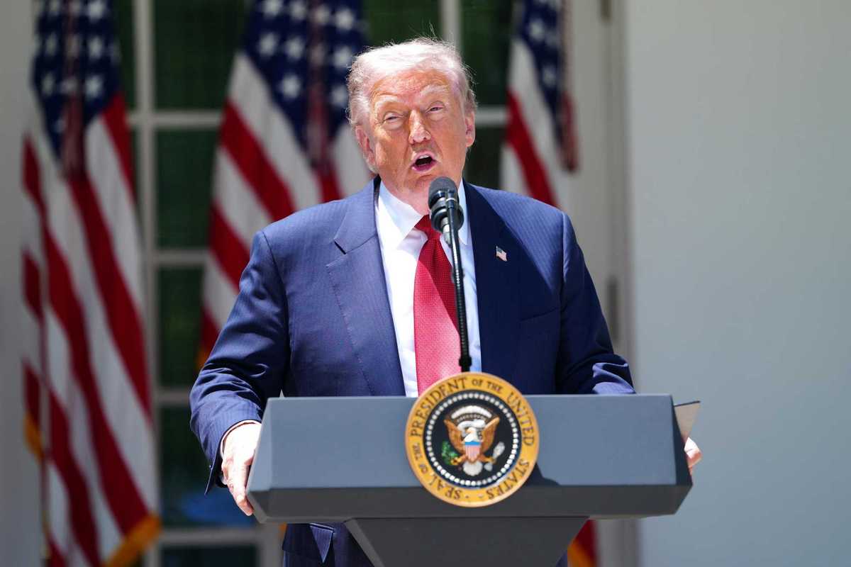 Trump festeggia l’Indipendenza menando l’Ue