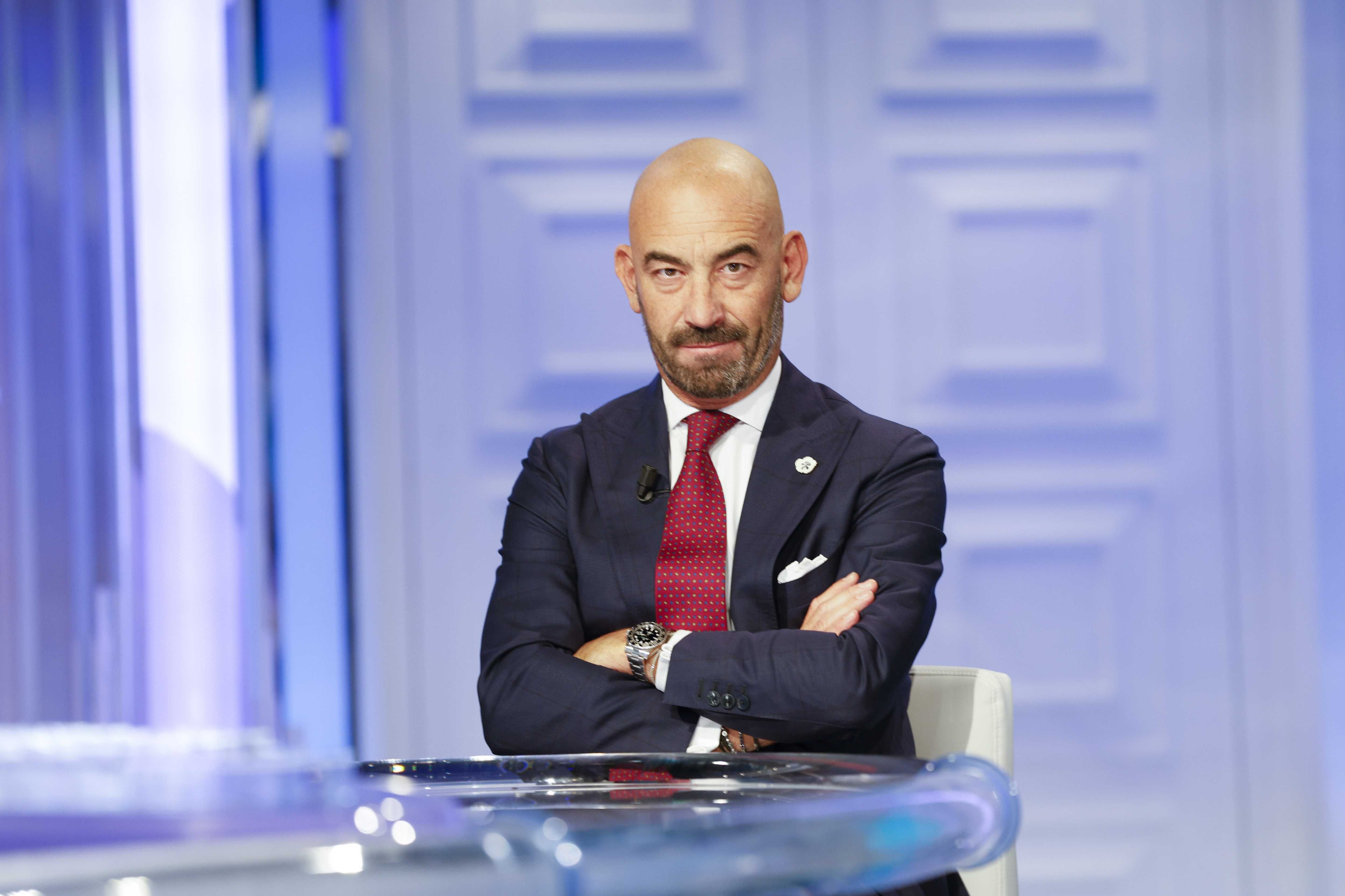 «Va in tv ma è pagato da Big Pharma». Bassetti querela il Codacons. E perde