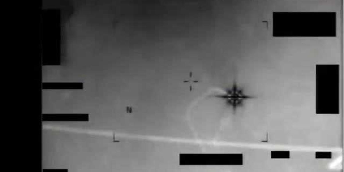 oggetti sconosciuti e puntini nei cieli gli ufo files svegliano lo spirito americano da Laverita.info oggetti sconosciuti e puntini nei cieli gli ufo files svegliano lo spirito americano
