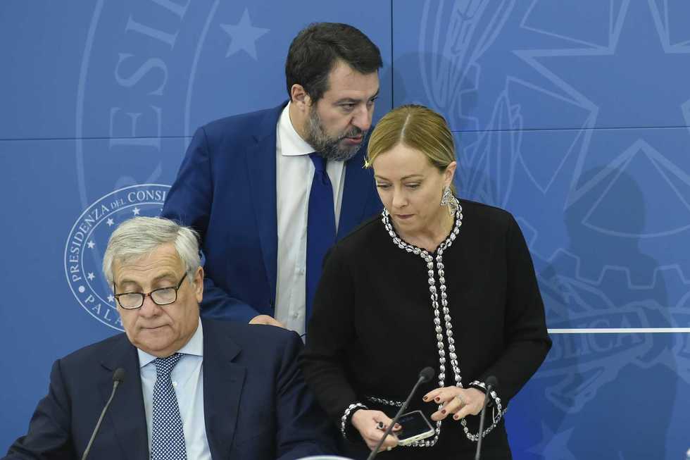 Il centrodestra si fa male da solo