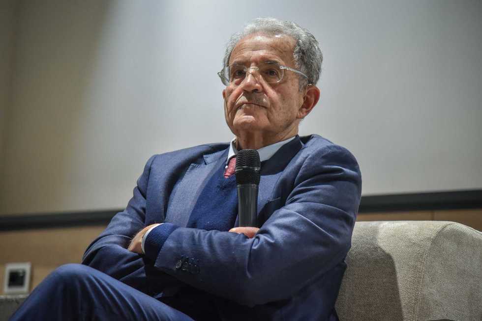 Prodi sempre più stufo della Schlein chiama a raccolta i cattolici dem