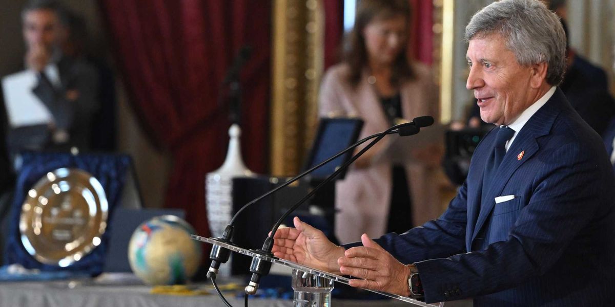 la figc macina altri record due giorni di trattative per poi bidonare mezza italia da Laverita.info la figc macina altri record due giorni di trattative per poi bidonare mezza italia