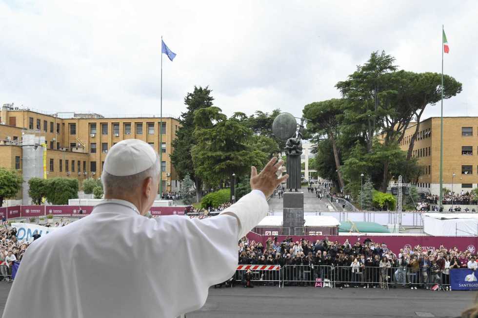 Leone alla Sapienza senza la «lectio»: resta l’oltraggio di Ratzinger censurato