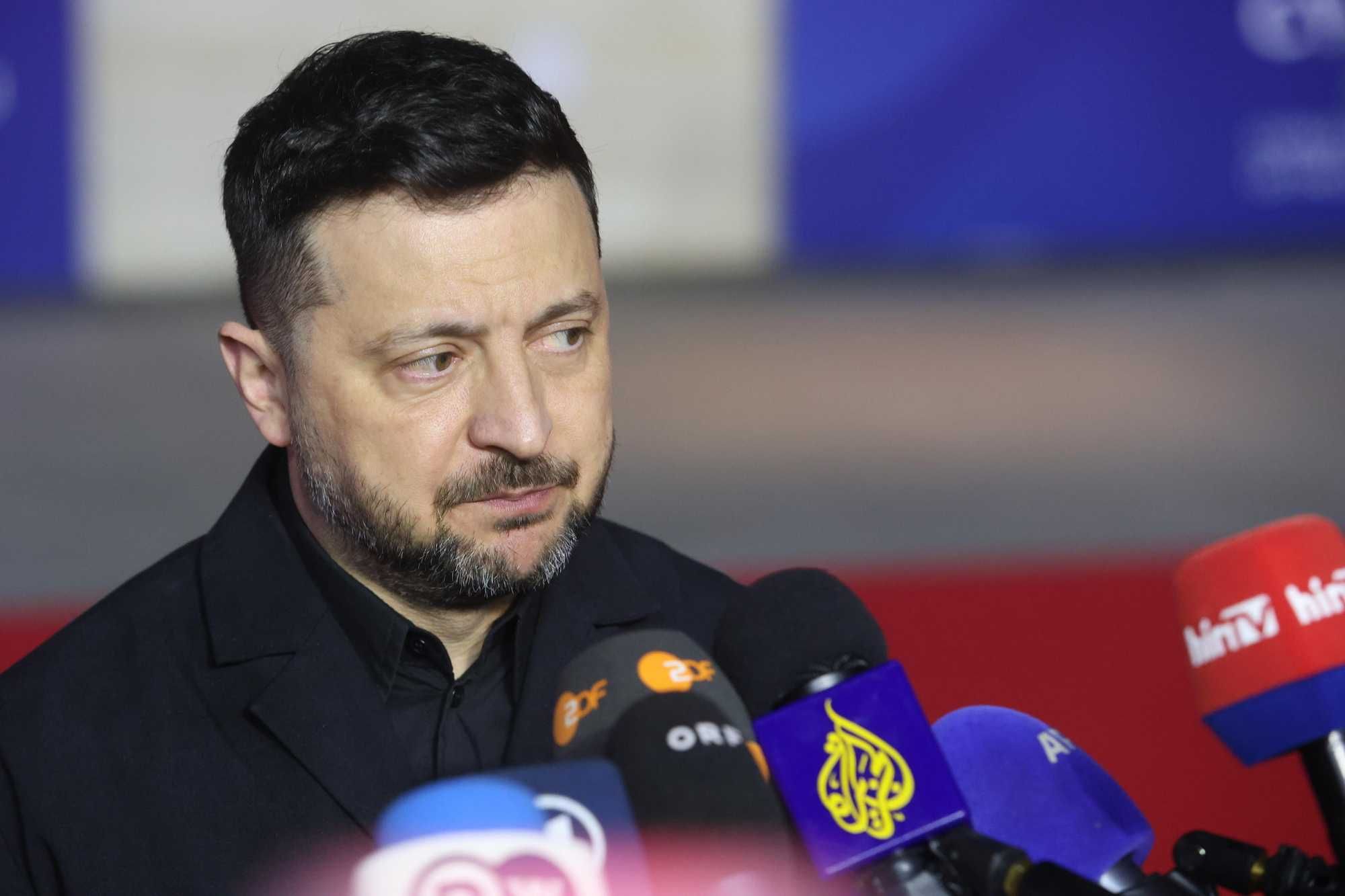 I droni di Zelensky abbattono il governo anti Putin della Lettonia