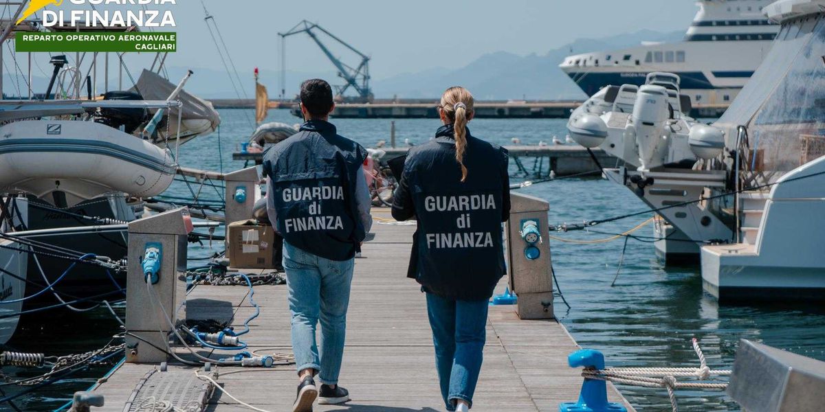 yacht ed evasione fiscale maxi operazione della gdf in sardegna da Laverita.info yacht ed evasione fiscale maxi operazione della gdf in sardegna