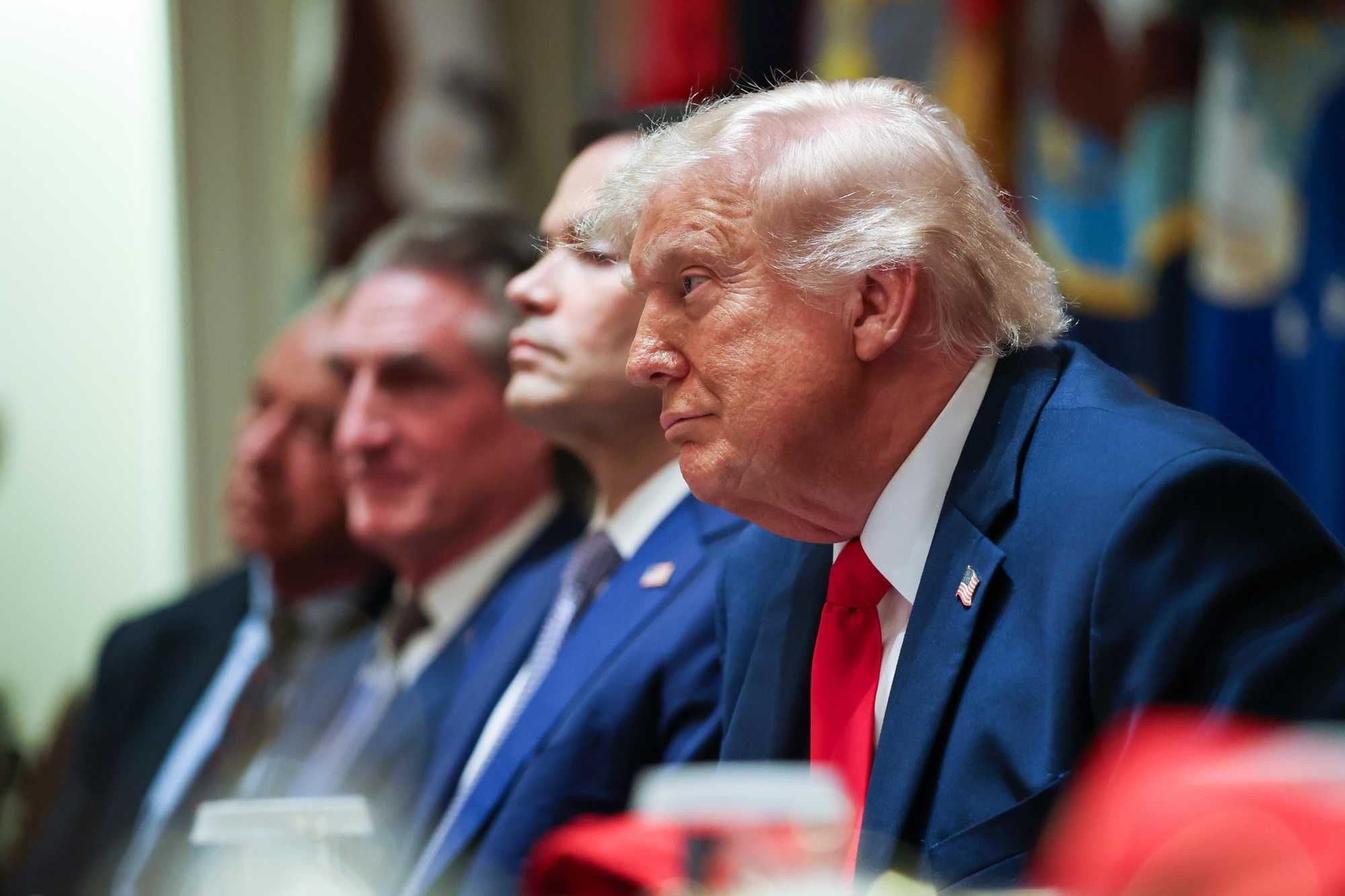Da Trump condizioni più dure per l’Iran. Netanyahu avanza in Libano, Macron chiama l’Onu