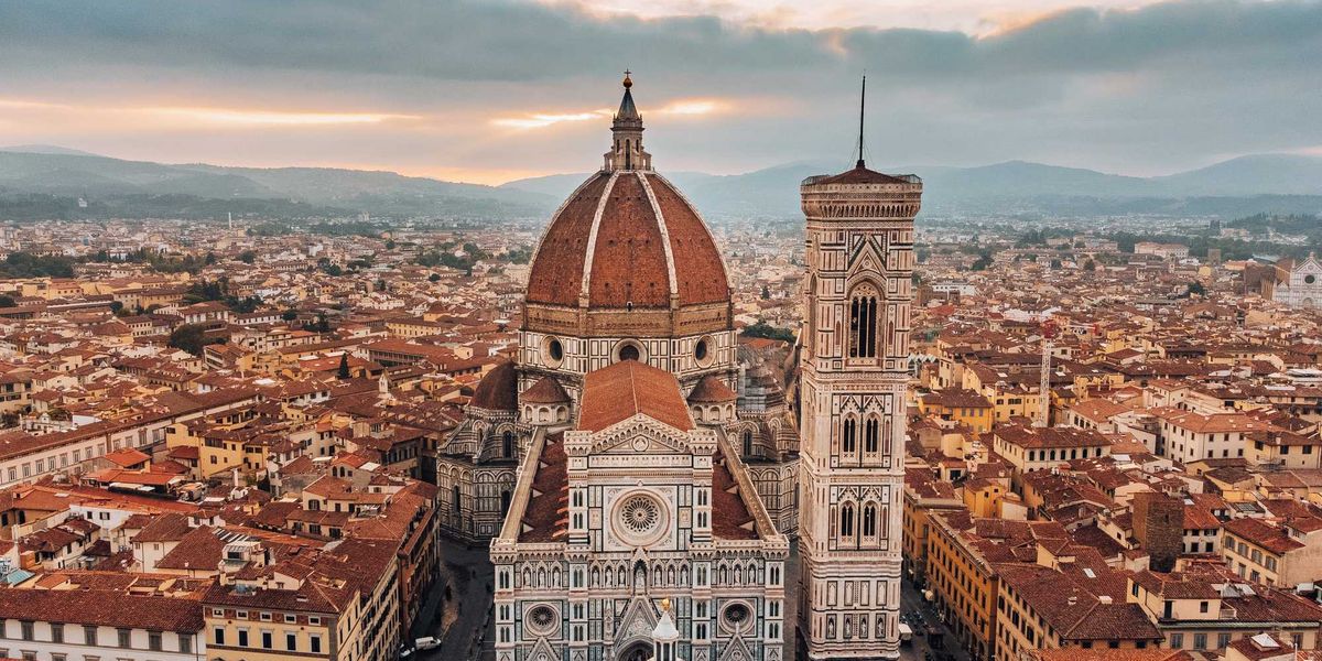 la sinistra vuole espropriarci casa ma consente affitti brevi extra lusso da Laverita.info la sinistra vuole espropriarci casa ma consente affitti brevi extra lusso