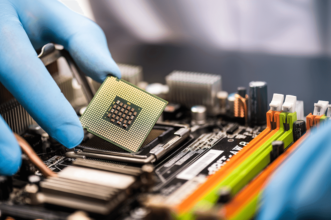 Pechino vuole governarci con i chip ma la sua fabbrica in Italia è un flop