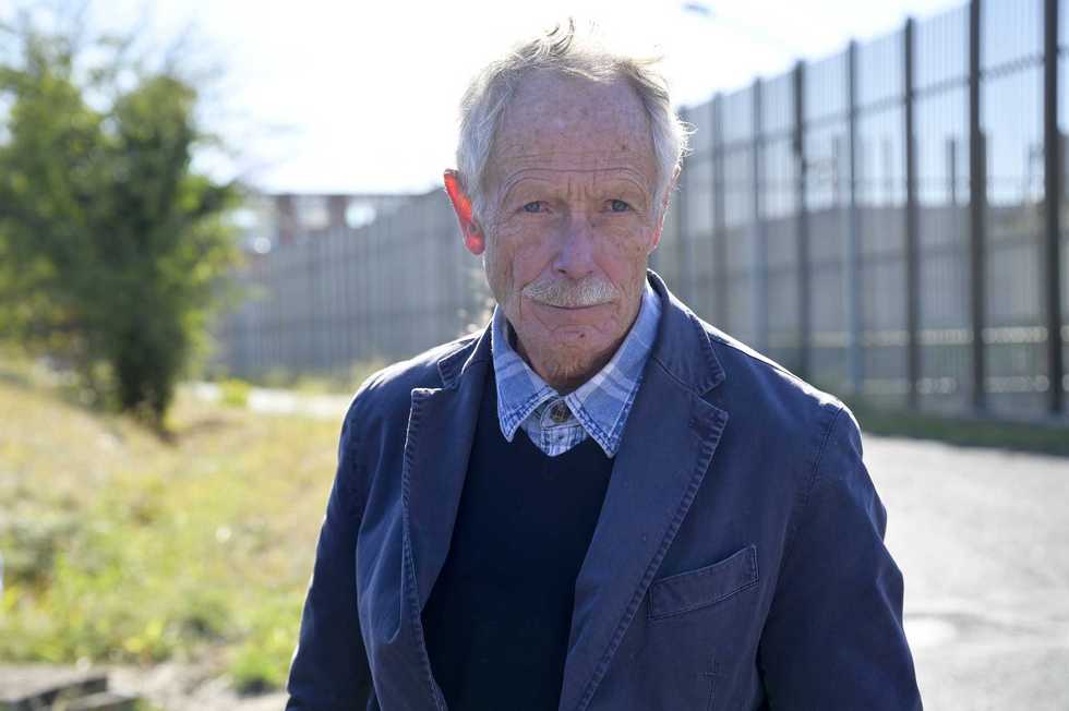 La tribù progressista caccia De Luca. Ma come in Urss «non c’è censura...»