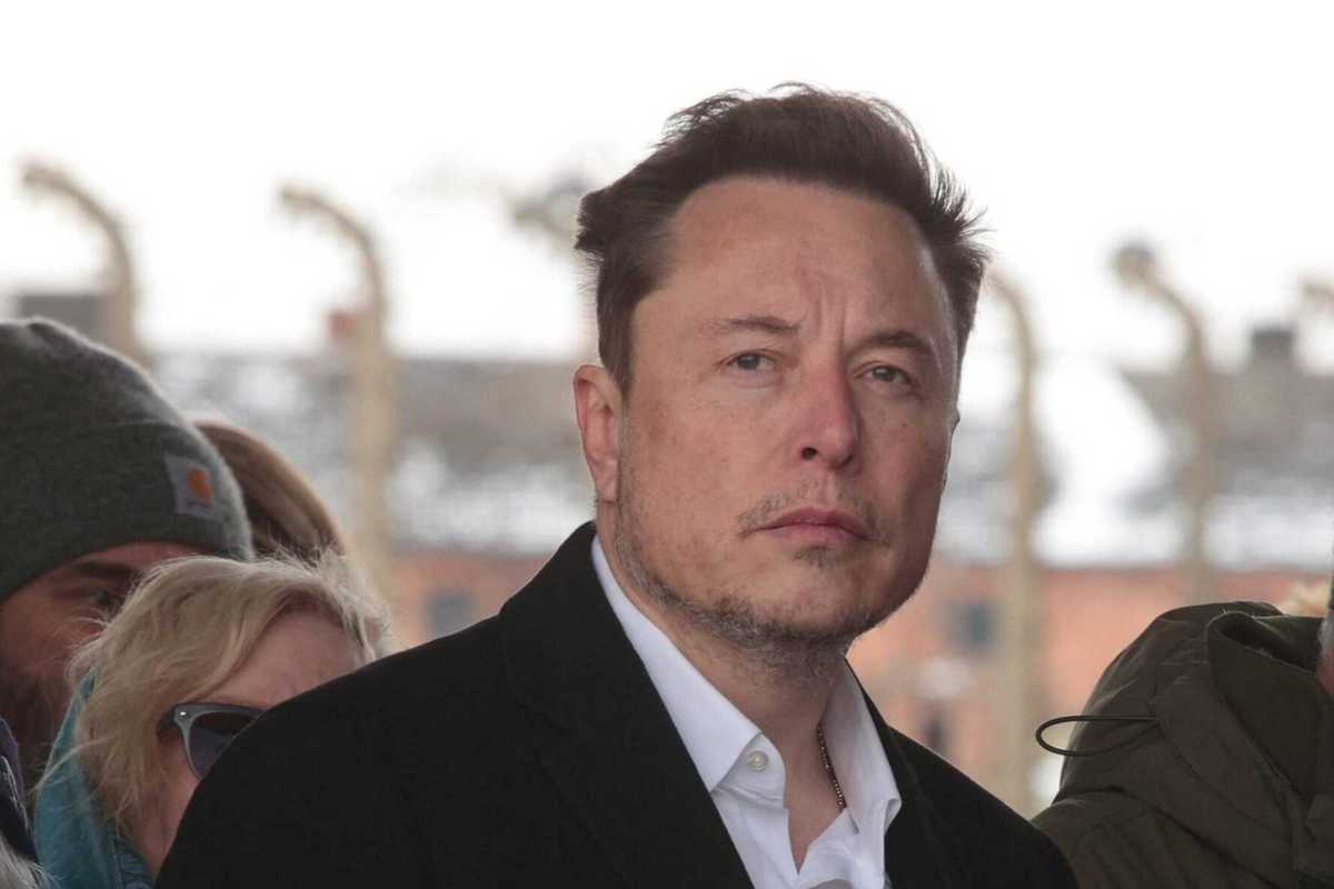 La piattaforma di Elon Musk informa quando gli altri media censurano