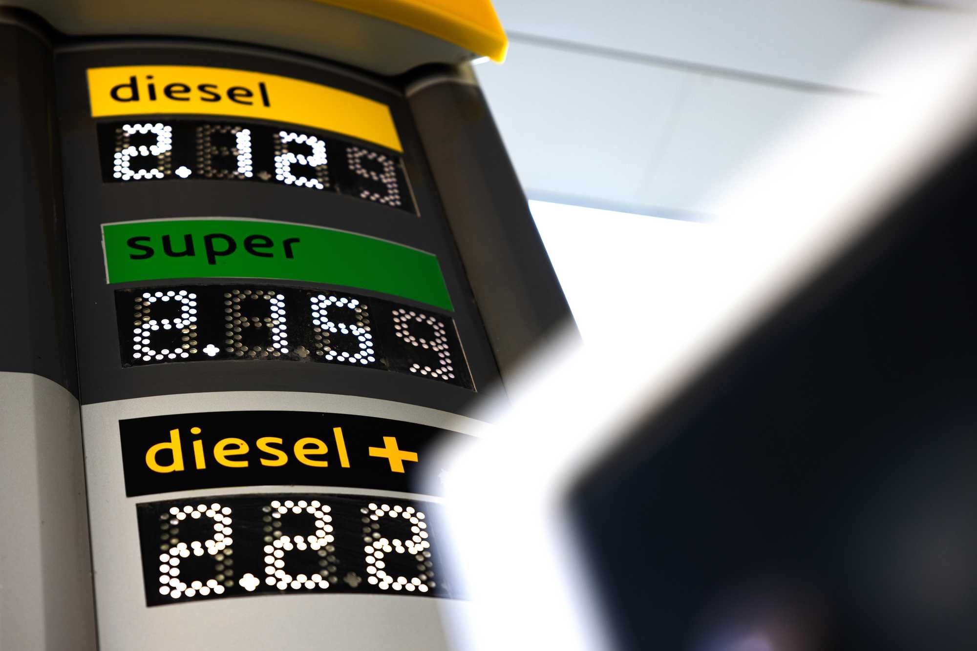 Benzina, randellata in agguato a causa dell’Ue