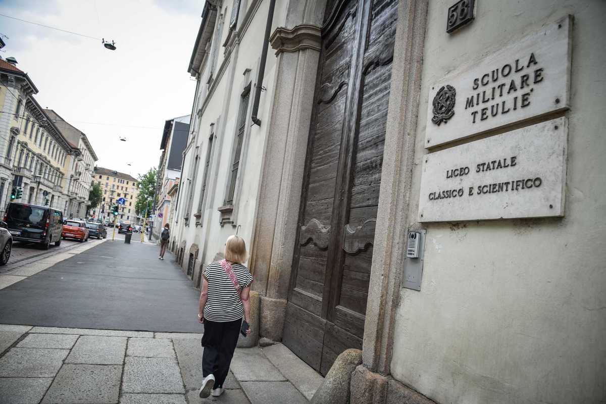 Choc al liceo militare. Prof ricatta gli alunni per costringerli a molestie sessuali