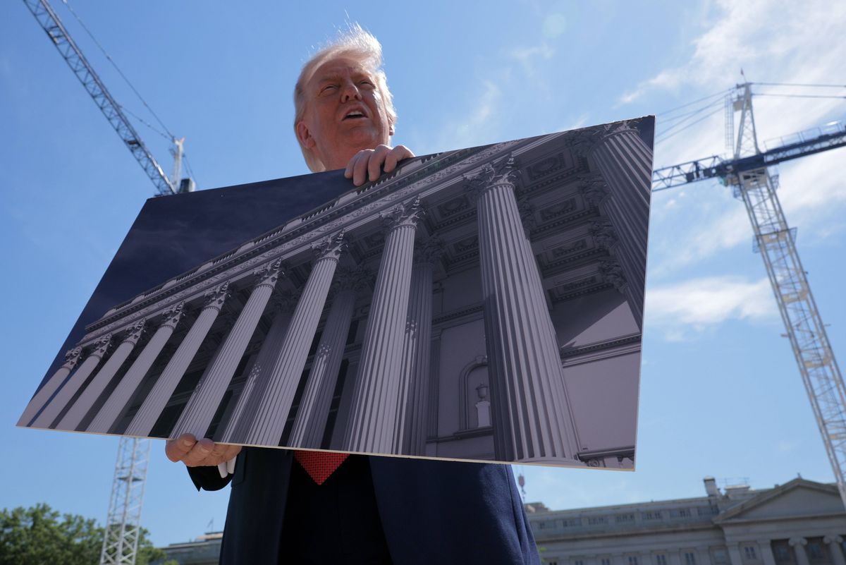 Democrats, Legal Groups Urge Supreme Court to Block Trump Ballroom Without ...