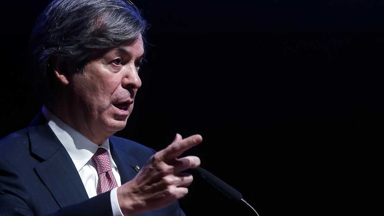 Intesa offre 30,6 miliardi per Mps: «Nasce la seconda banca europea»