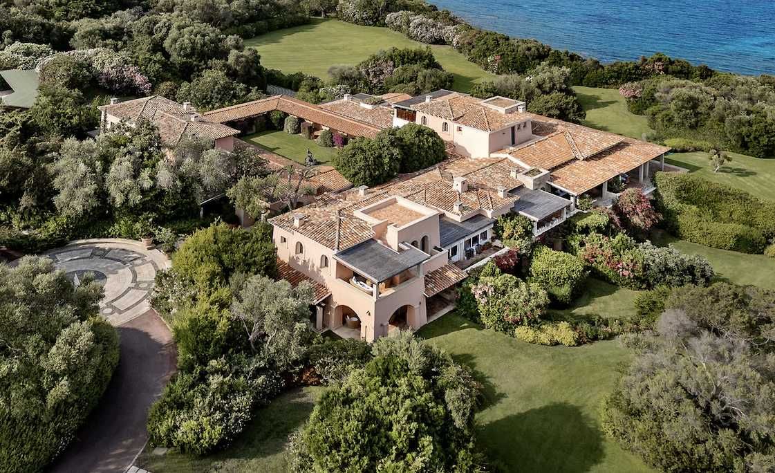 Le mille e una foto di Villa Certosa: ora la reggia di Silvio può parlare